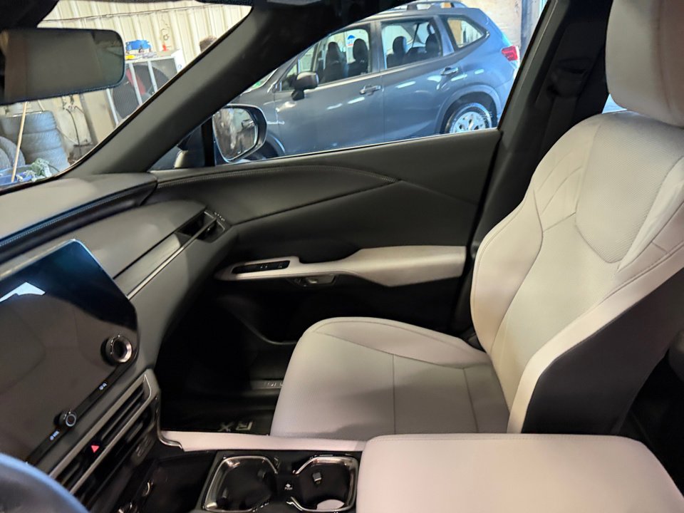 Used 2025 Lexus RX 350 F Sport w/ Convenience Package image 32