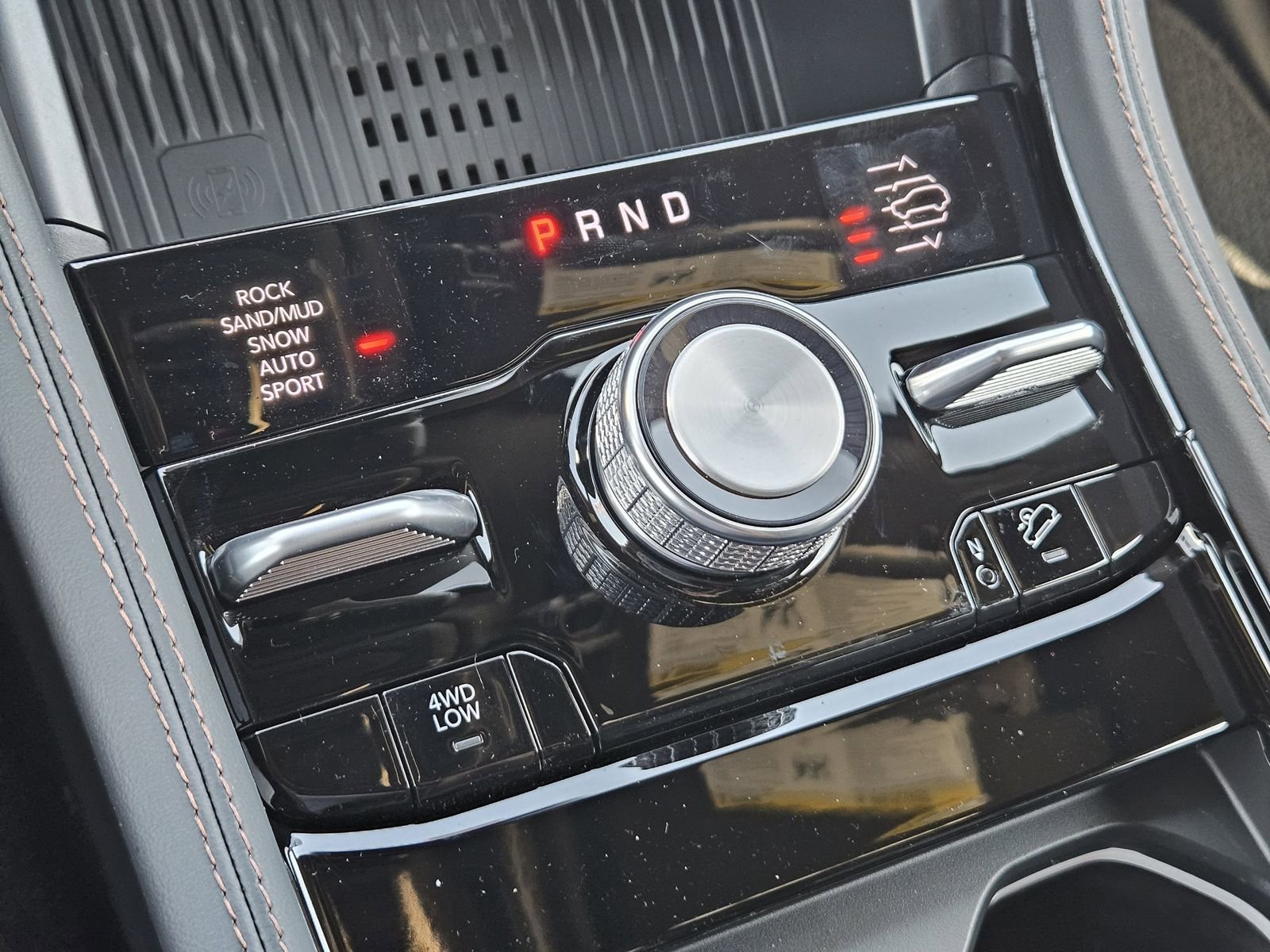 New 2026 Jeep Grand Cherokee L Summit w/ Obsidian Package image 21