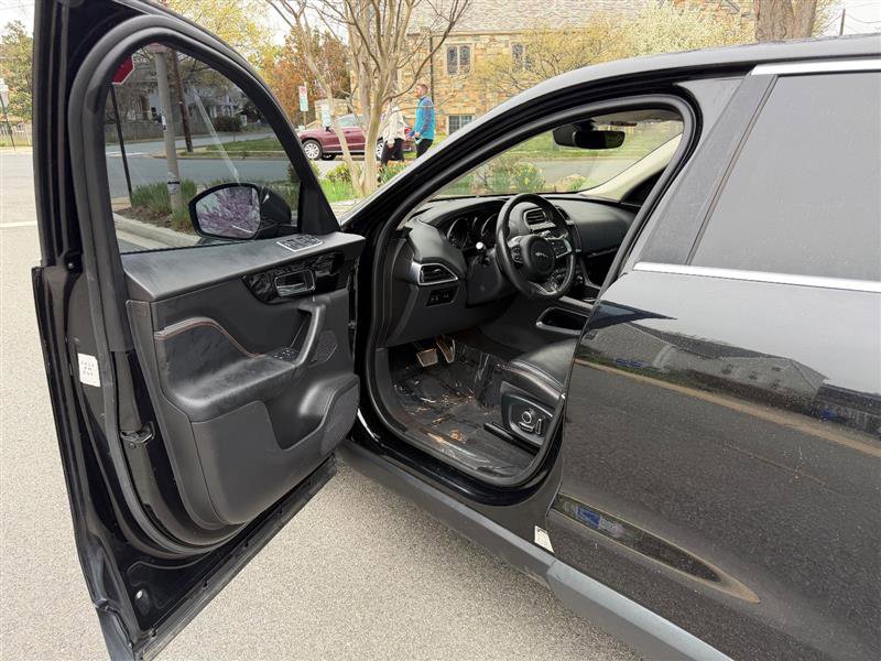 Used 2019 Jaguar F-PACE Prestige AWD/4WD image 23