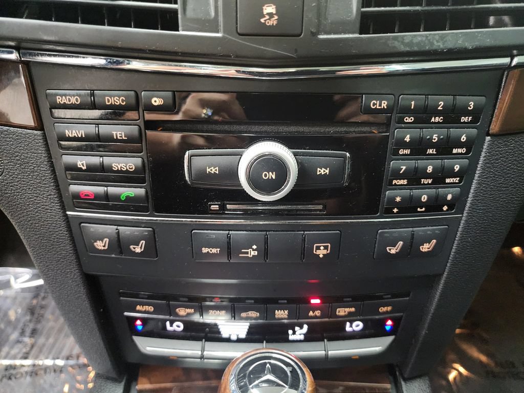 Used 2010 Mercedes-Benz E 550 Coupe image 20