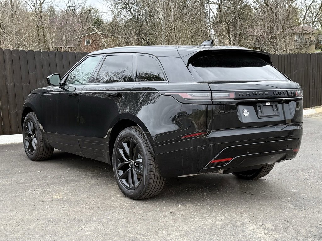 New 2025 Land Rover Range Rover Velar Dynamic SE image 3