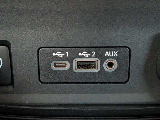 Used 2025 Nissan Sentra SR w/ Midnight Edition image 21