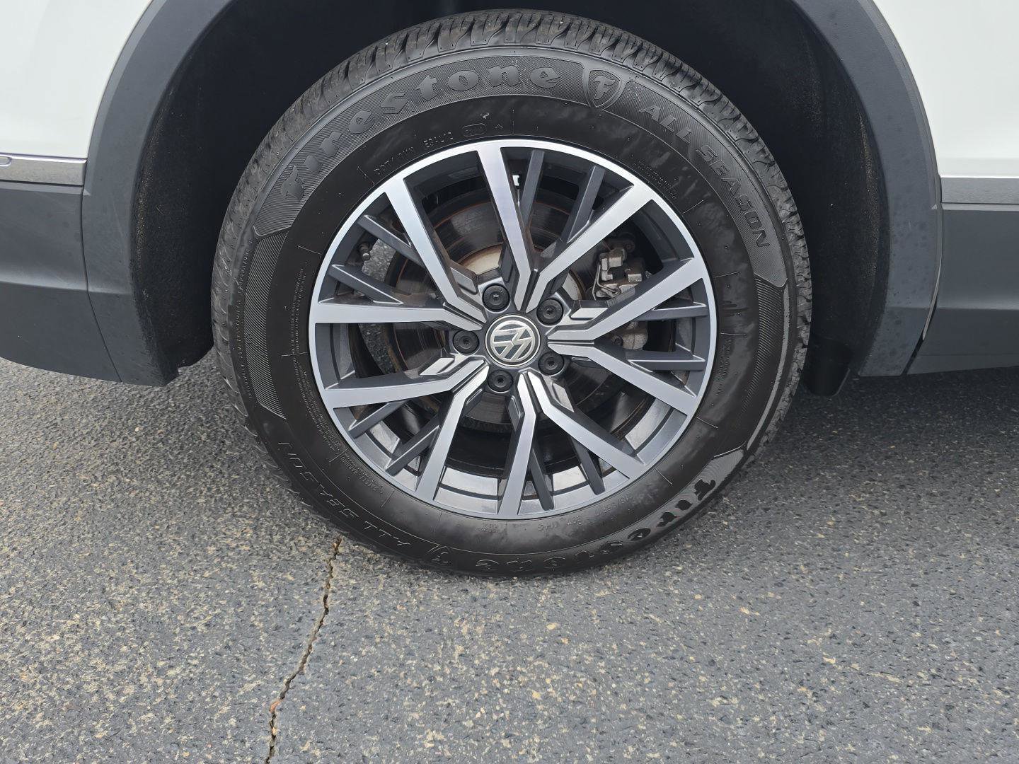 Used 2020 Volkswagen Tiguan SE image 5