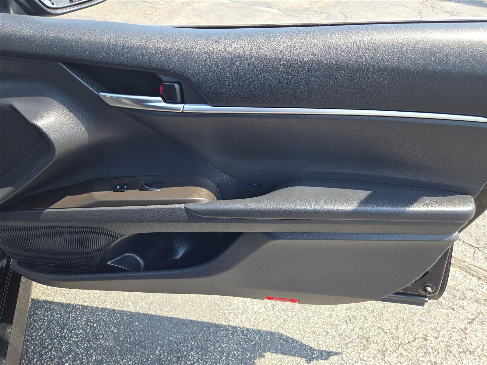 Used 2023 Toyota Camry LE AWD/4WD image 6