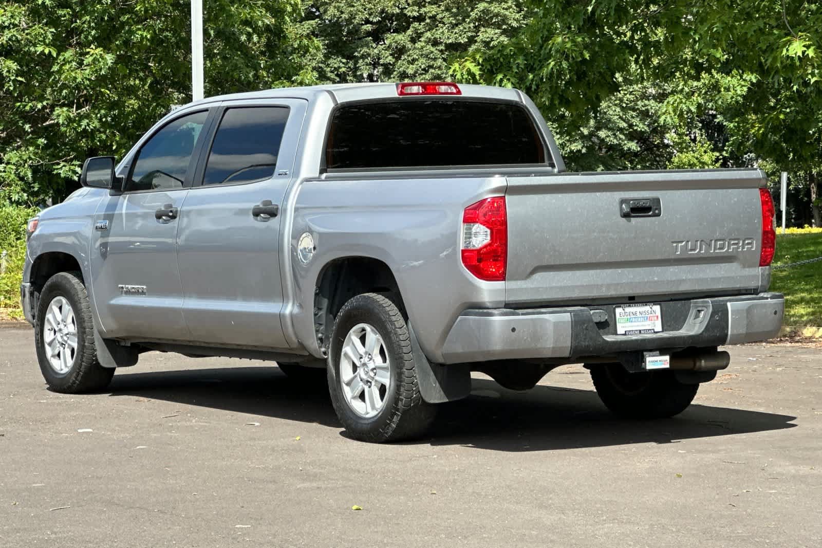 Used 2018 Toyota Tundra SR5 w/ SR5 Upgrade Package RWD image 6