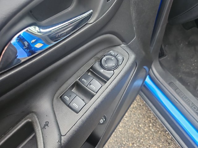 Used 2024 Chevrolet Equinox LT FWD image 11