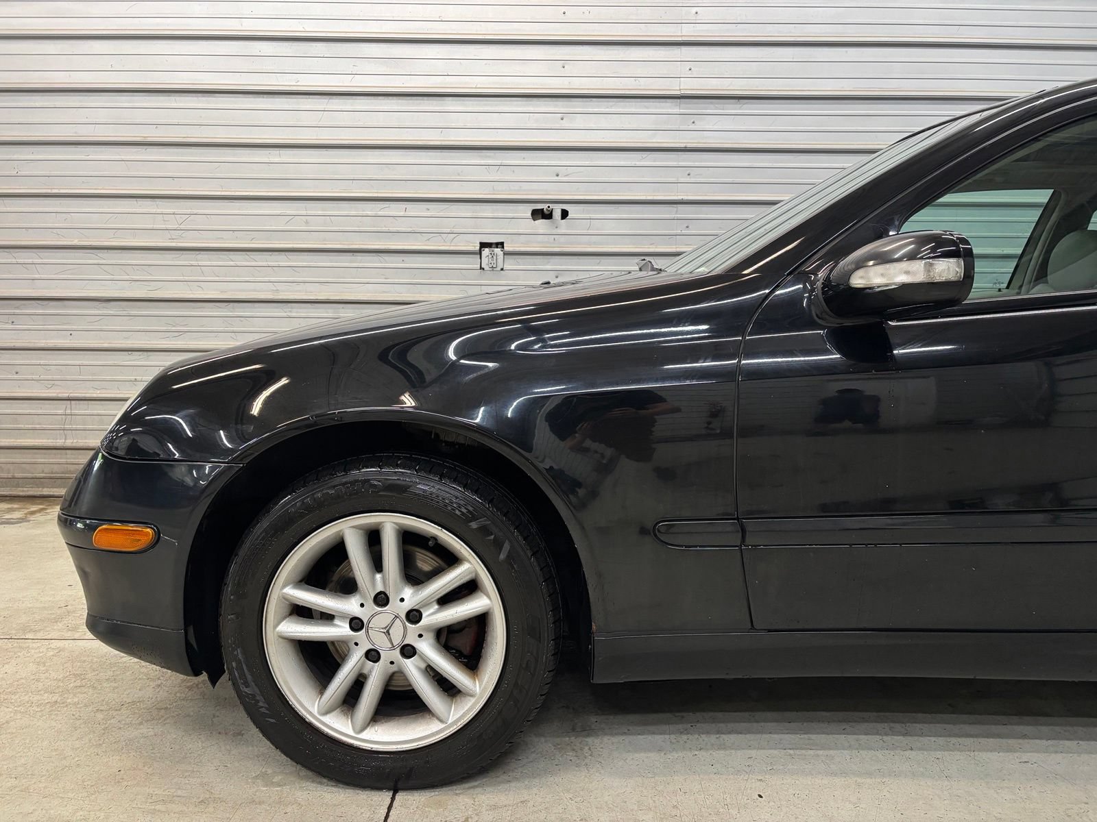 Used 2002 Mercedes-Benz C 230 Coupe image 4