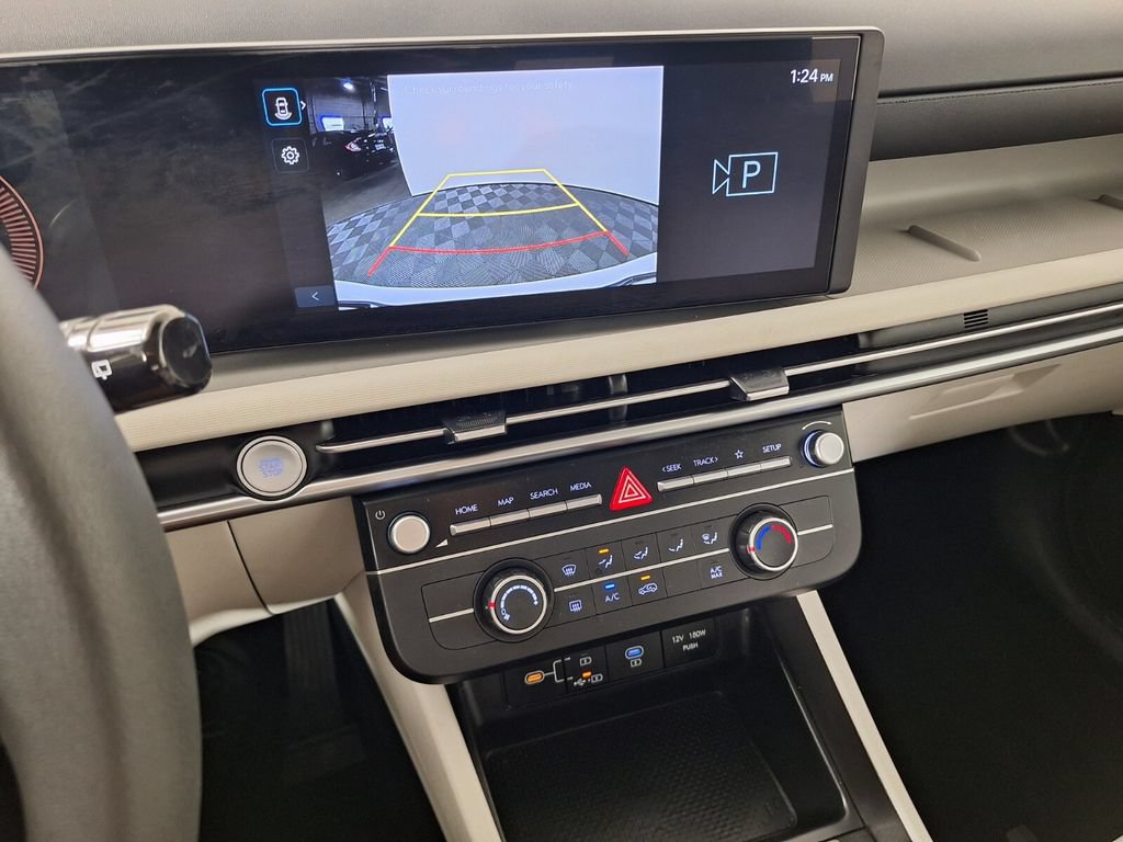 Used 2026 Hyundai Tucson SE FWD image 16