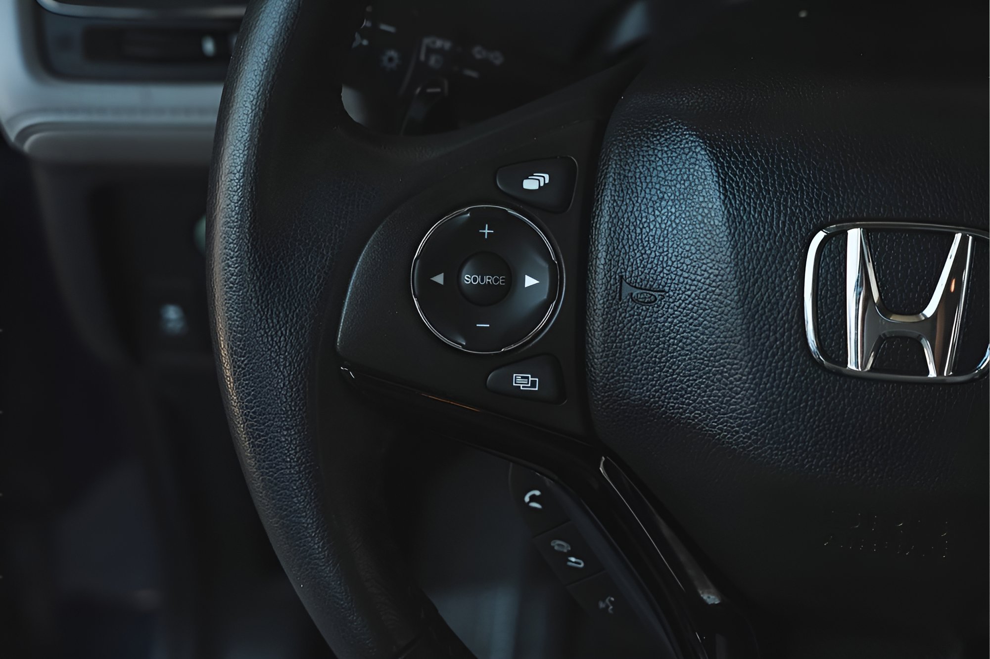 Used 2017 Honda HR-V EX-L image 21