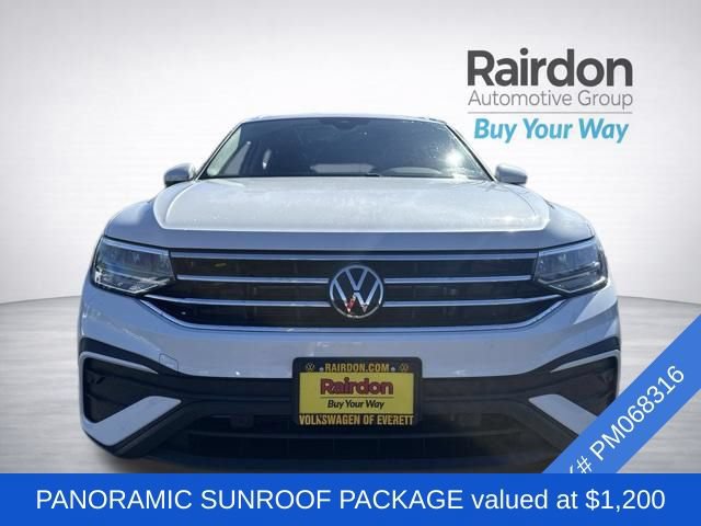 Used 2023 Volkswagen Tiguan SE w/ Panoramic Sunroof Package AWD/4WD image 2