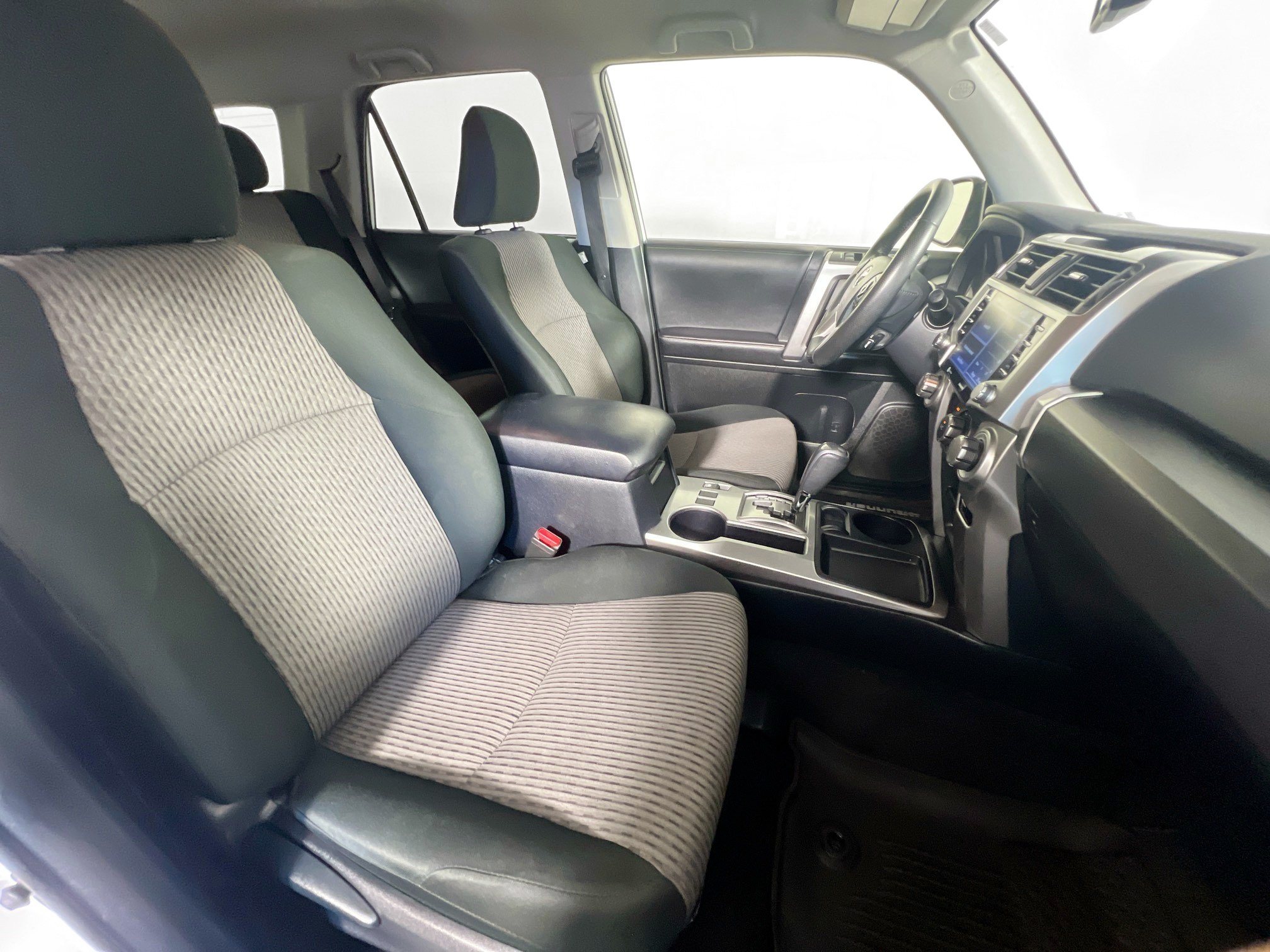 Used 2024 Toyota 4Runner SR5 RWD image 29