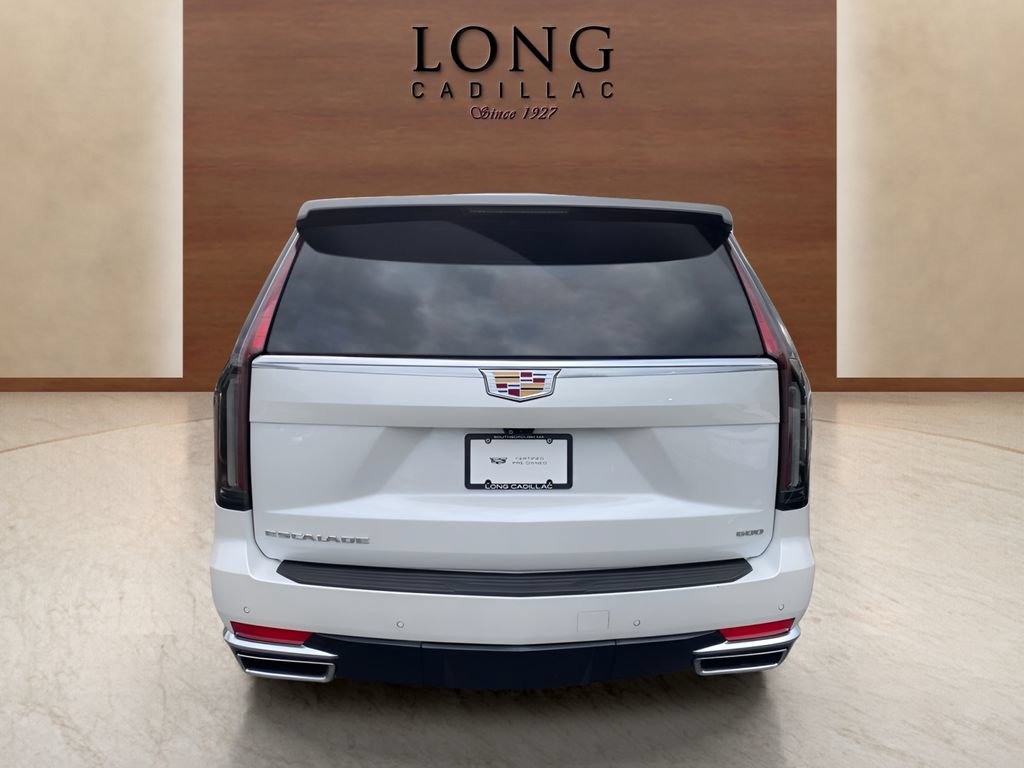 Used 2024 Cadillac Escalade Premium Luxury AWD/4WD image 4