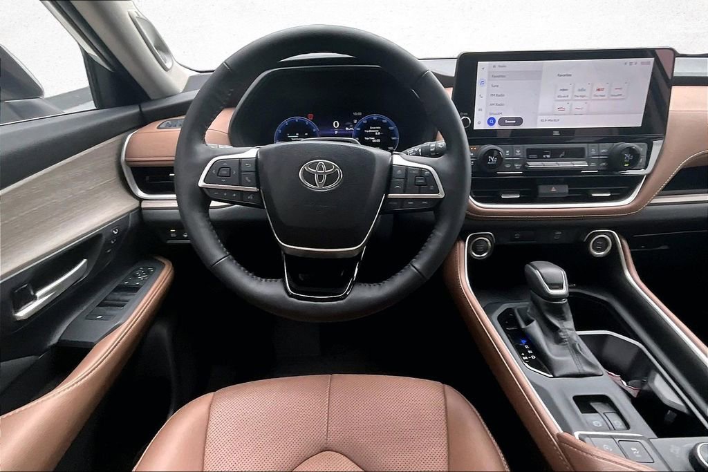 Used 2026 Toyota Grand Highlander Platinum image 7