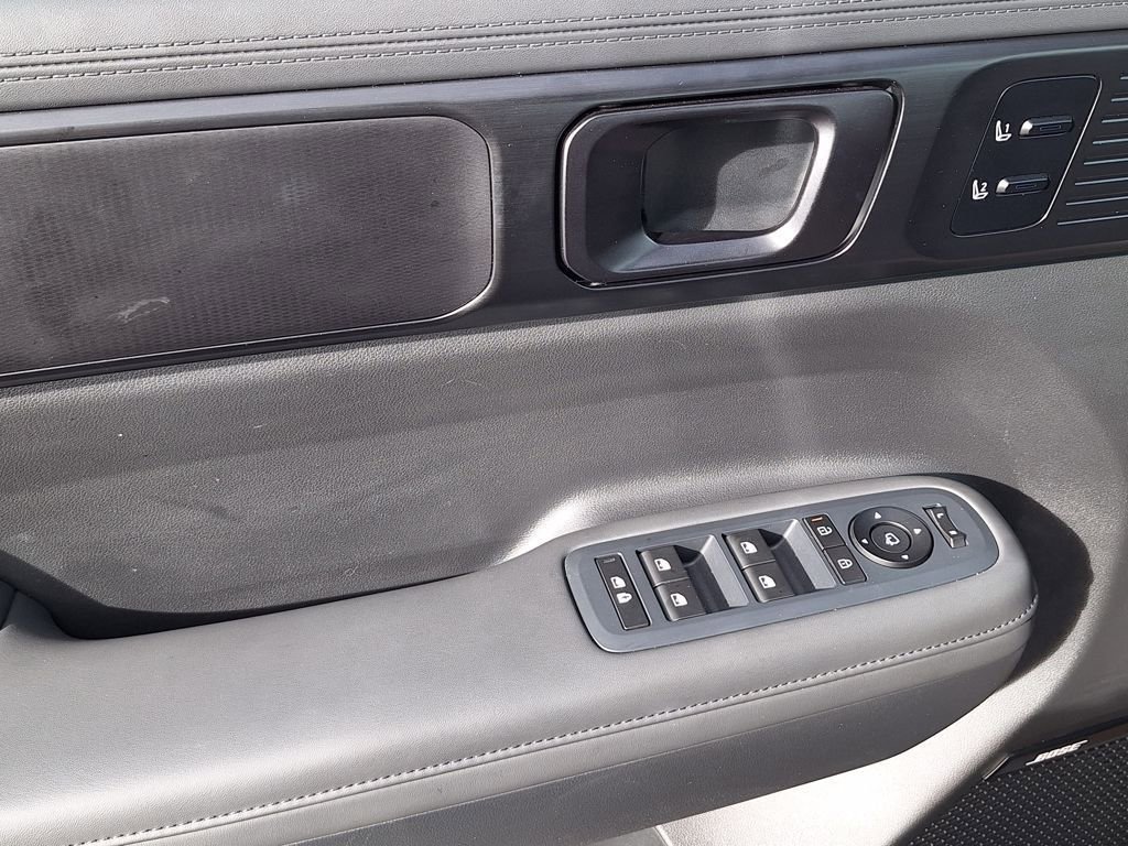New 2025 Hyundai Santa Fe Calligraphy image 9