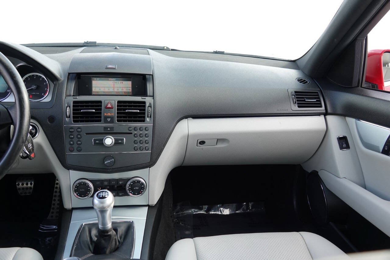 Used 2010 Mercedes-Benz C 300 Sedan image 77