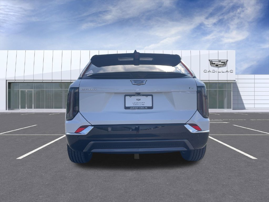 New 2027 Cadillac Optiq Luxury w/ LPO, Floor Liner Package AWD/4WD image 7