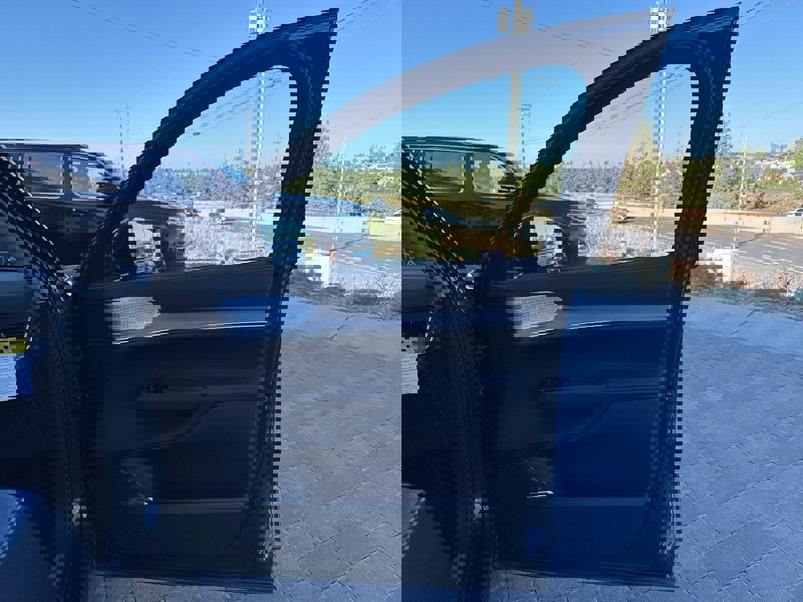 New 2025 Volvo EX90 Ultra image 16