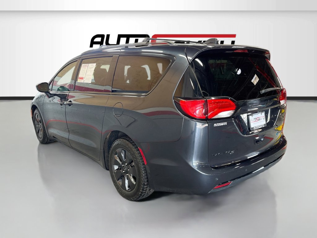 Used 2020 Chrysler Pacifica Touring-L w/ S Appearance Package FWD image 5