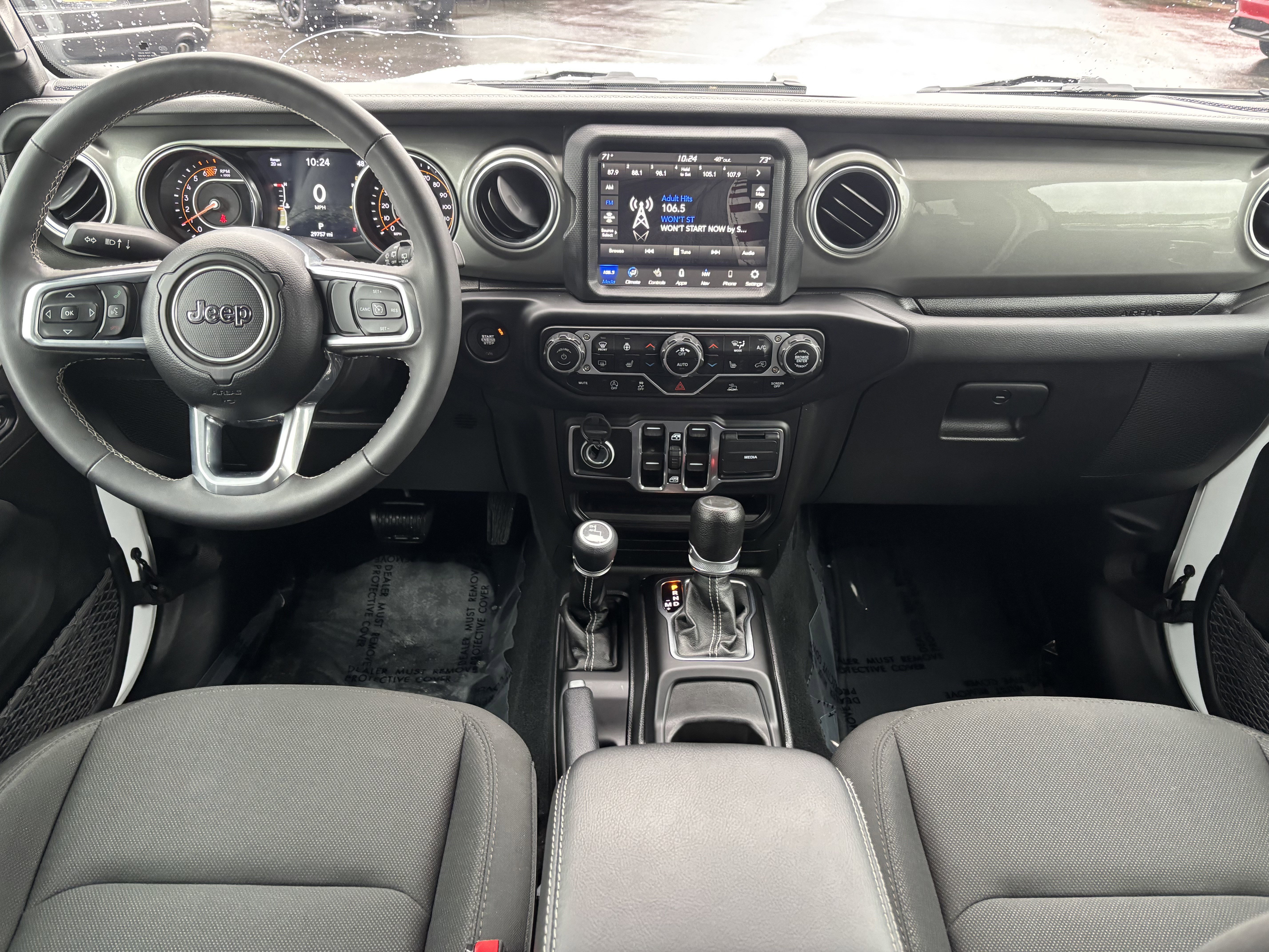 Used 2023 Jeep Wrangler Sahara w/ Cold Weather Group image 21