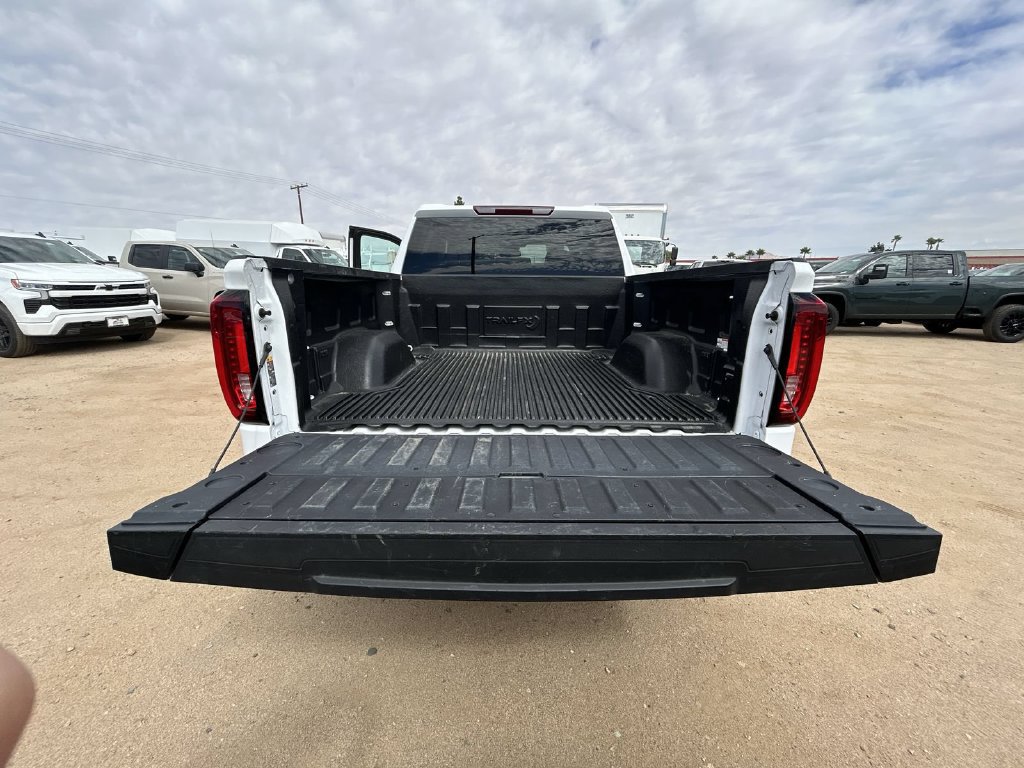 Certified 2026 GMC Sierra 1500 SLT RWD image 24