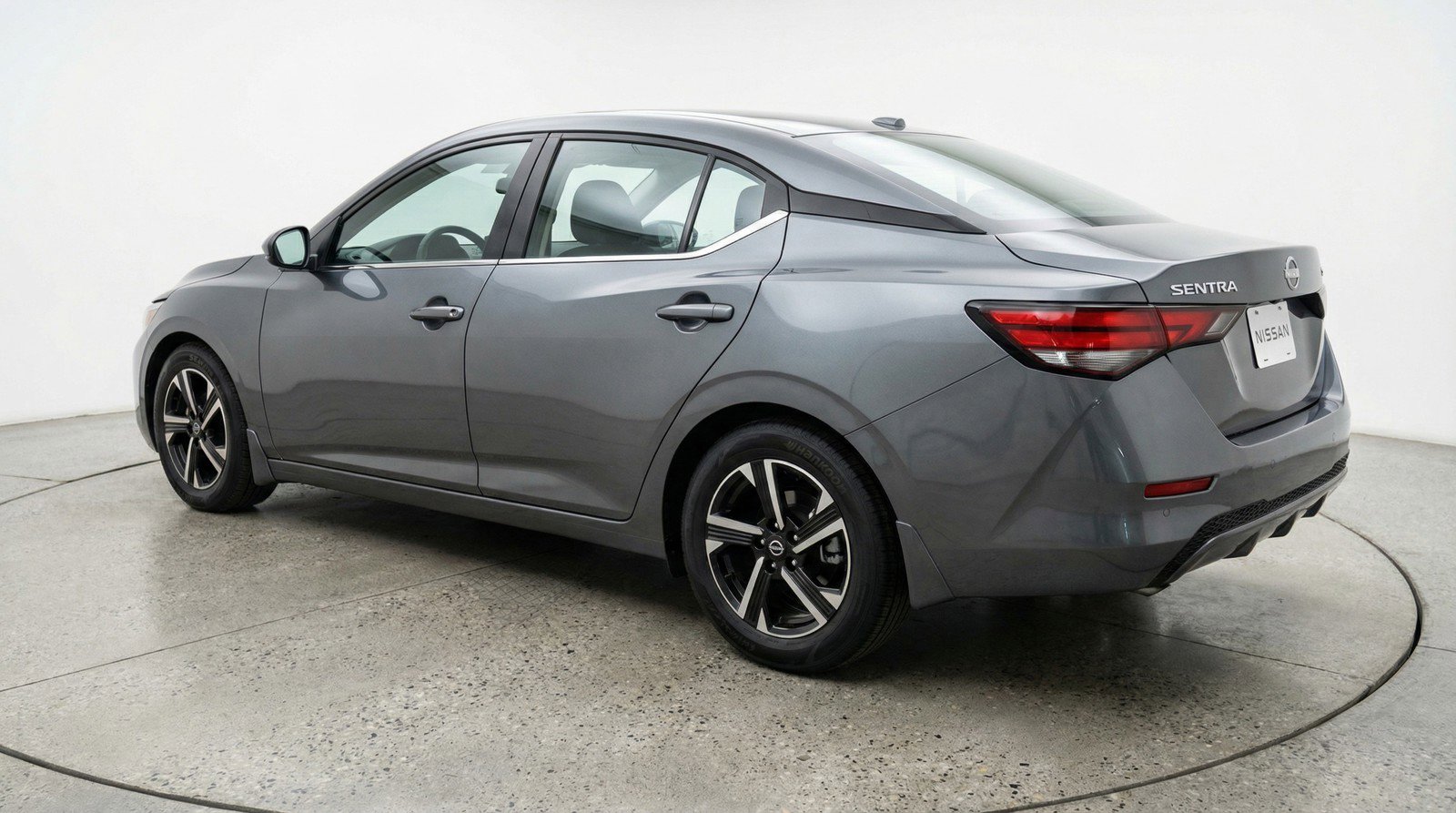 Used 2025 Nissan Sentra SV image 6