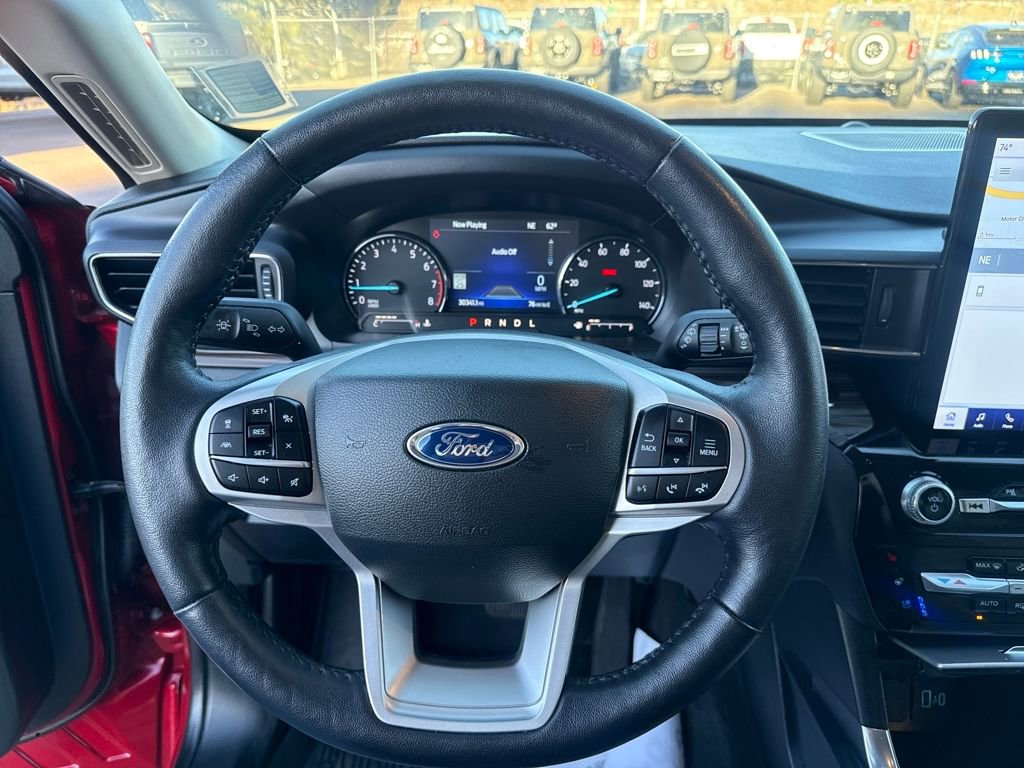 Certified 2023 Ford Explorer Limited w/ Limited Technology Package image 16