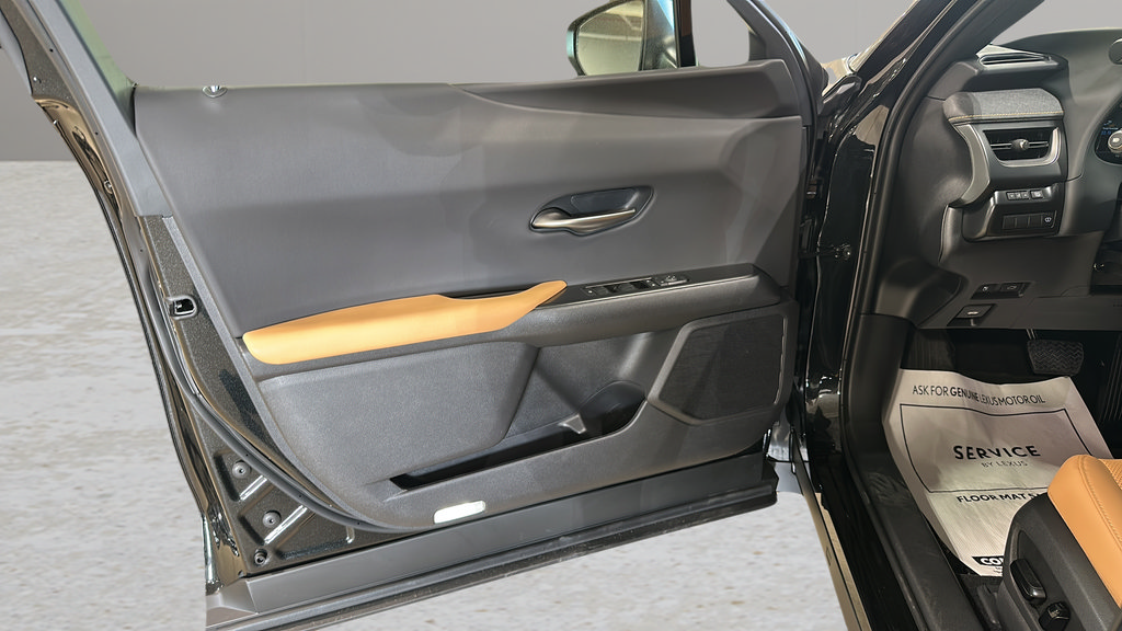 New 2026 Lexus UX 300h AWD image 13