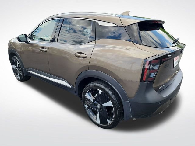 Used 2025 Nissan Kicks SR AWD/4WD image 3
