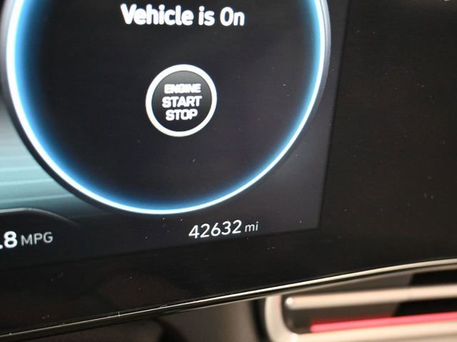 Used 2023 Hyundai Elantra Limited image 18