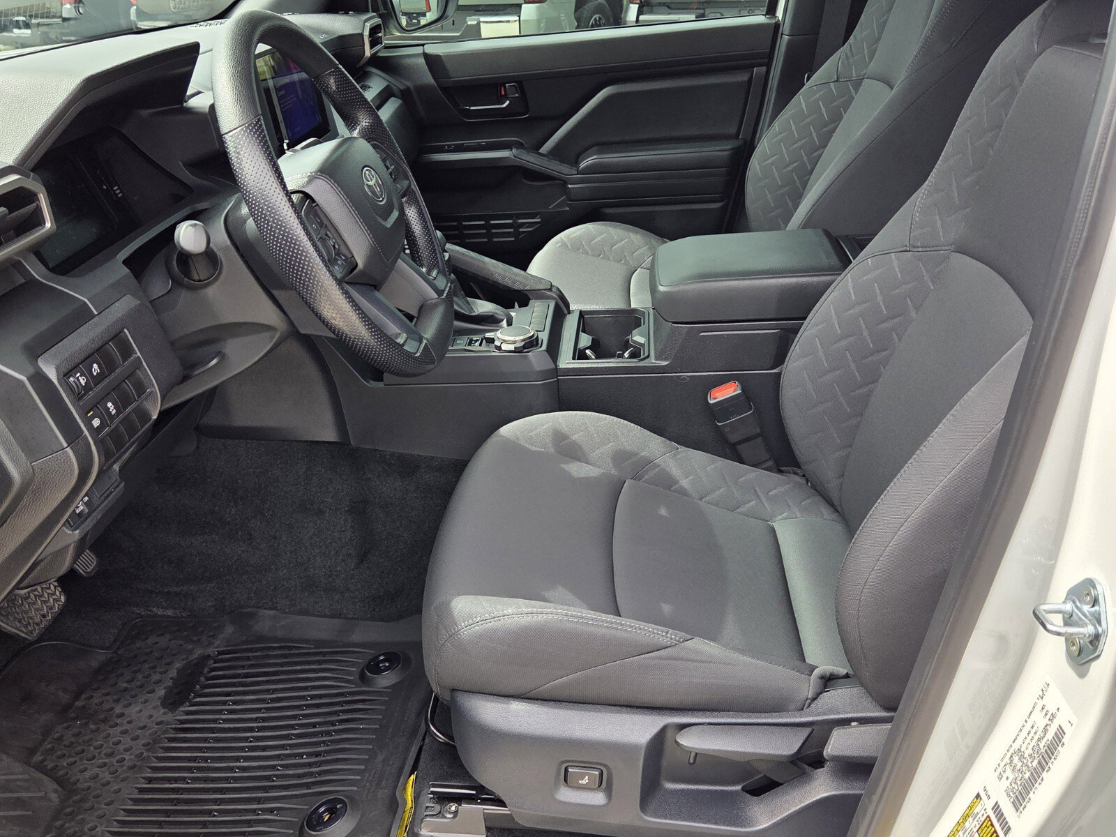 Used 2024 Toyota Tacoma SR image 4