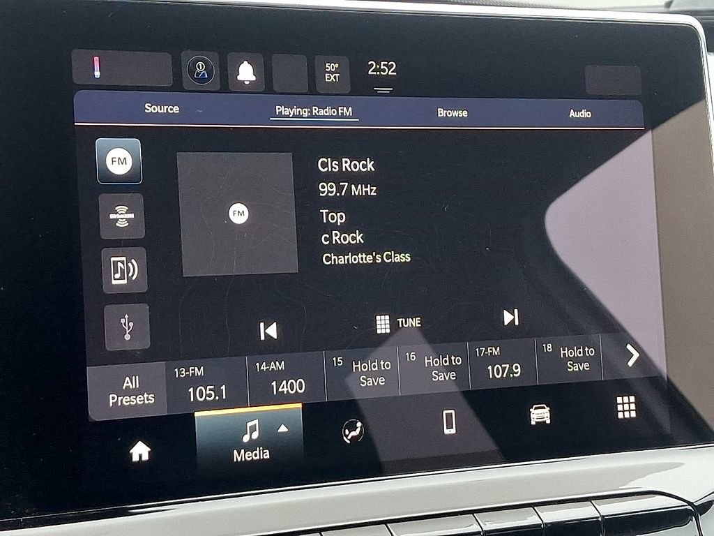 Used 2024 Jeep Compass Latitude image 16