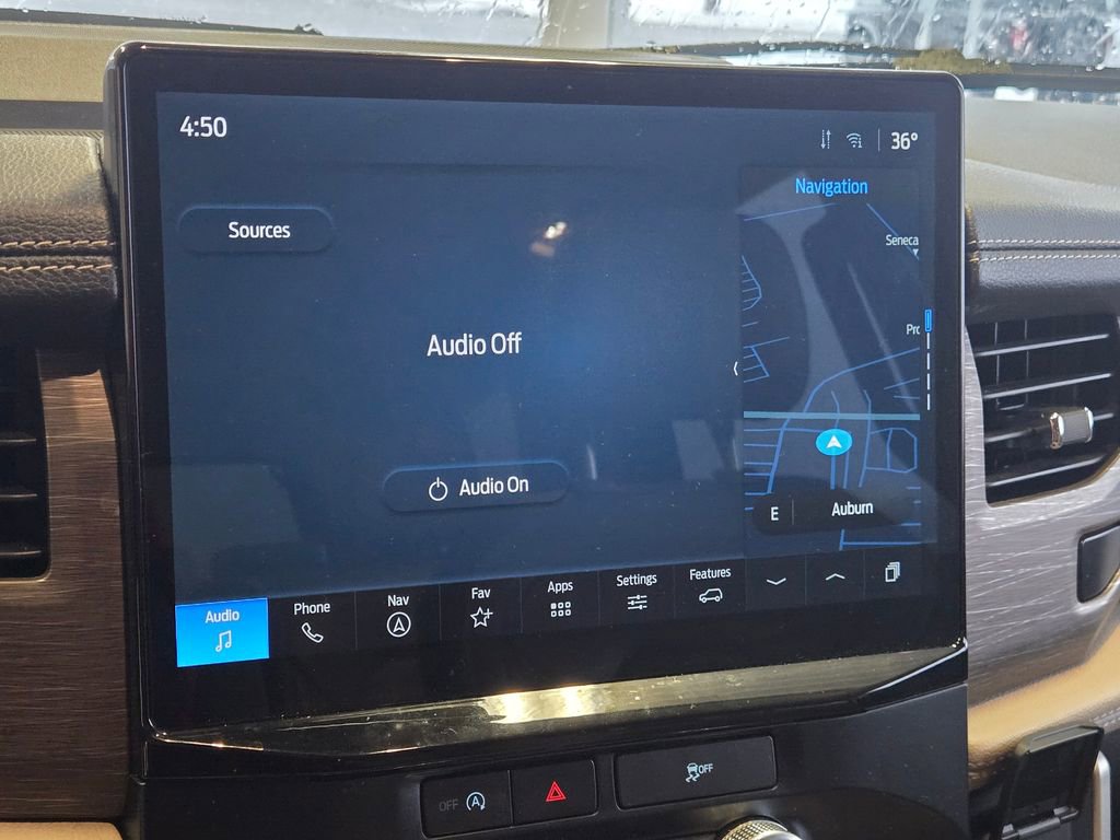 Used 2024 Ford Expedition Limited image 21