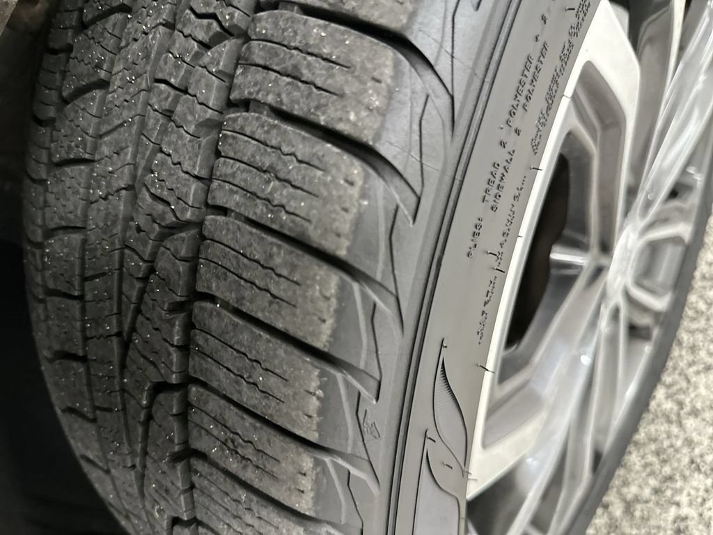 Used 2018 GMC Terrain Denali w/ Advanced Safety Package AWD/4WD image 33