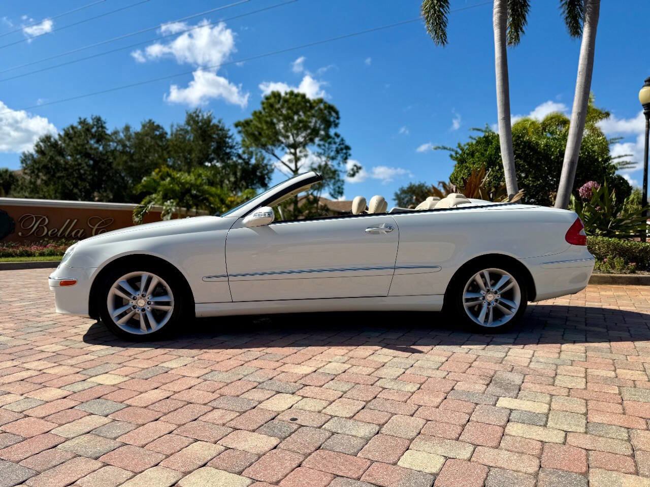 Used 2008 Mercedes-Benz CLK 350 Cabriolet image 2