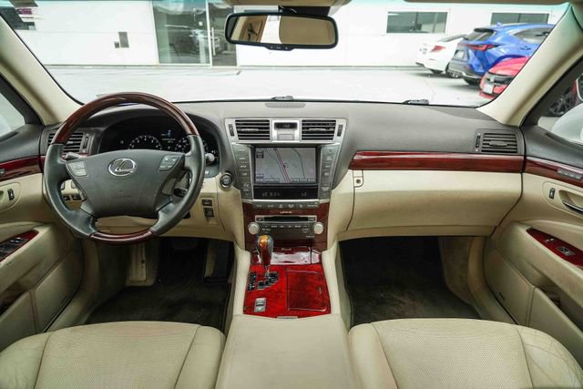 Used 2011 Lexus LS 460 w/ Comfort Pkg image 16
