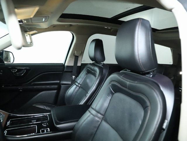 Certified 2023 Lincoln Aviator Reserve w/ Equipment Group 201A image 22