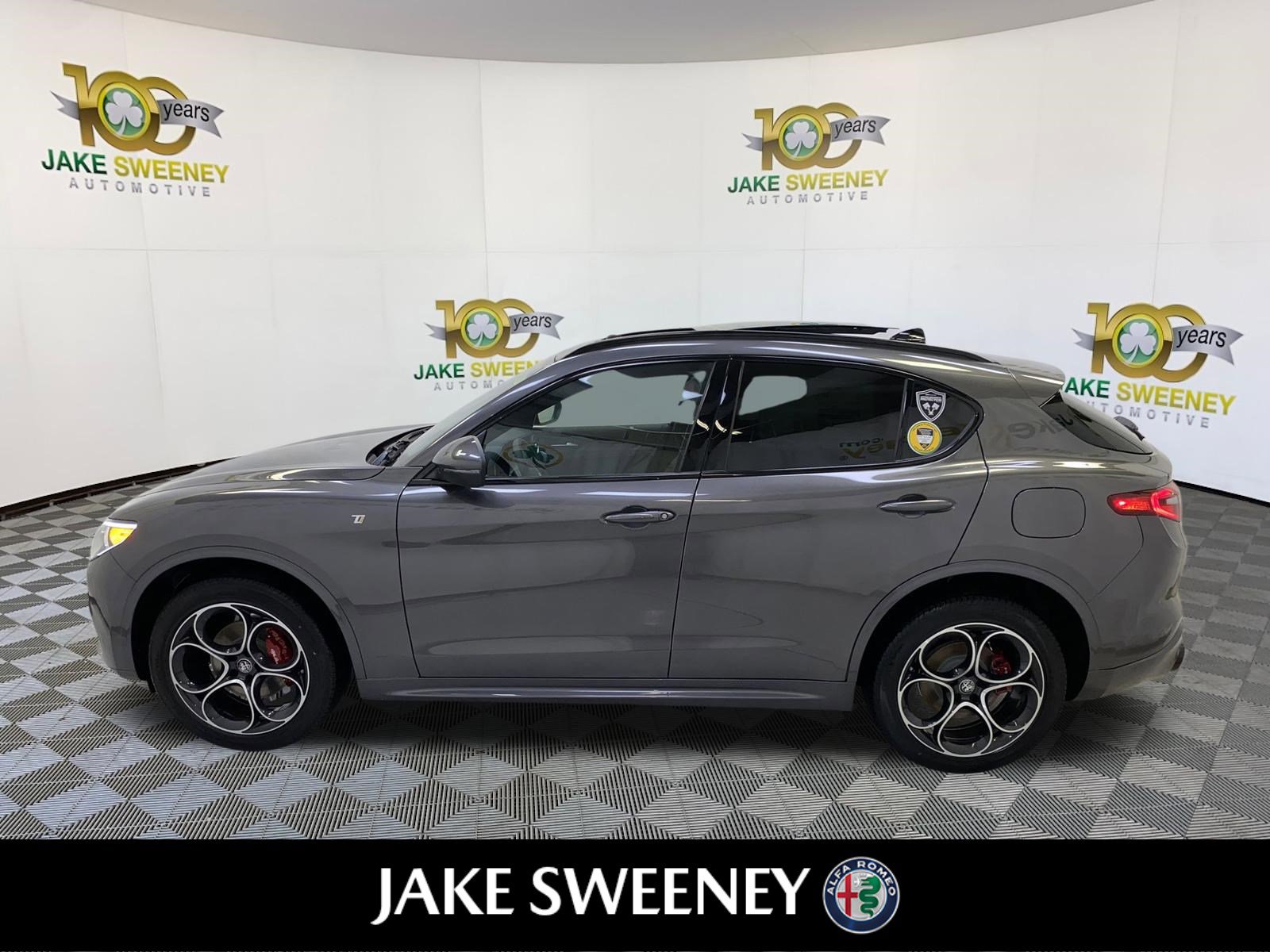New 2023 Alfa Romeo Stelvio Ti image 5