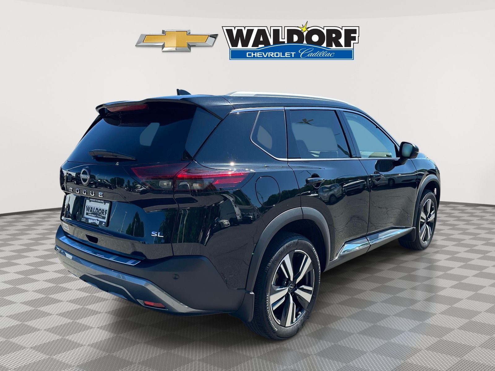 Used 2023 Nissan Rogue SL FWD image 6