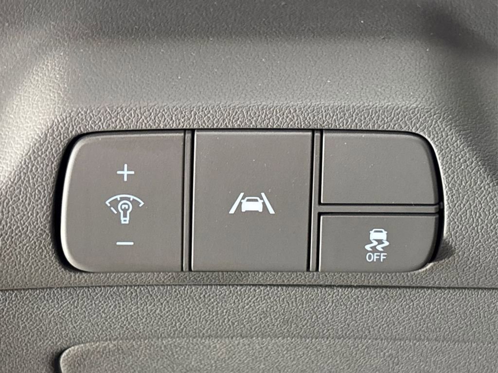 Used 2021 Hyundai Elantra SEL image 33