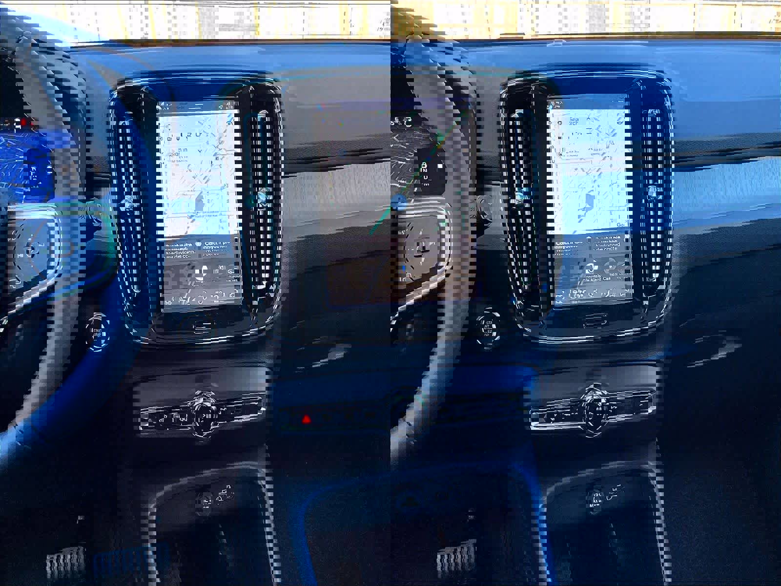 New 2026 Volvo XC40 B5 Core w/ Climate Package image 9