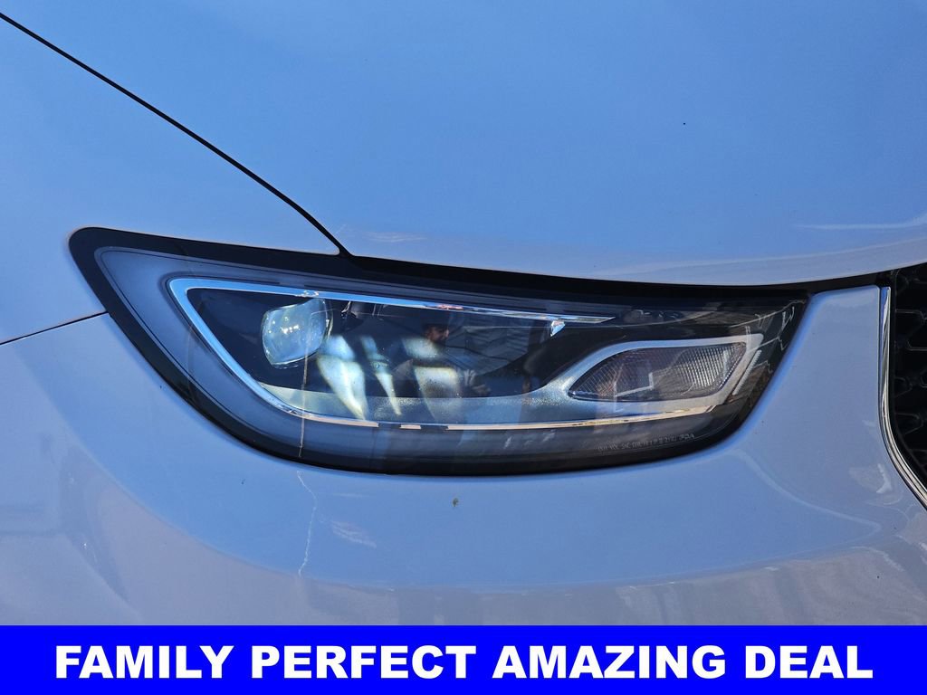 Used 2024 Chrysler Pacifica Select image 36