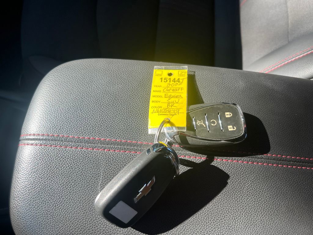 Used 2022 Chevrolet Equinox RS w/ Infotainment Package image 33