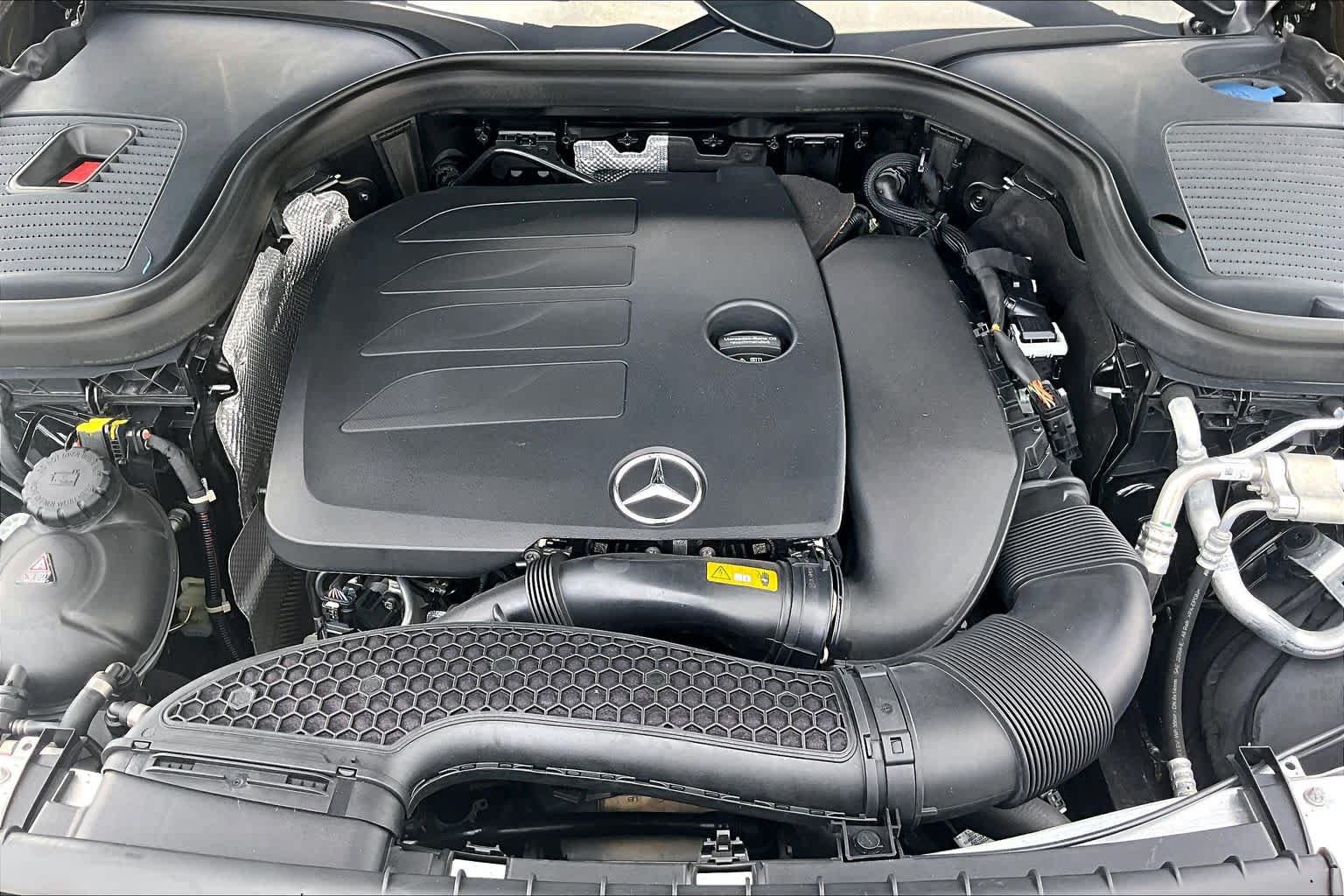 Certified 2022 Mercedes-Benz GLC 300 w/ Premium Package Lite image 33