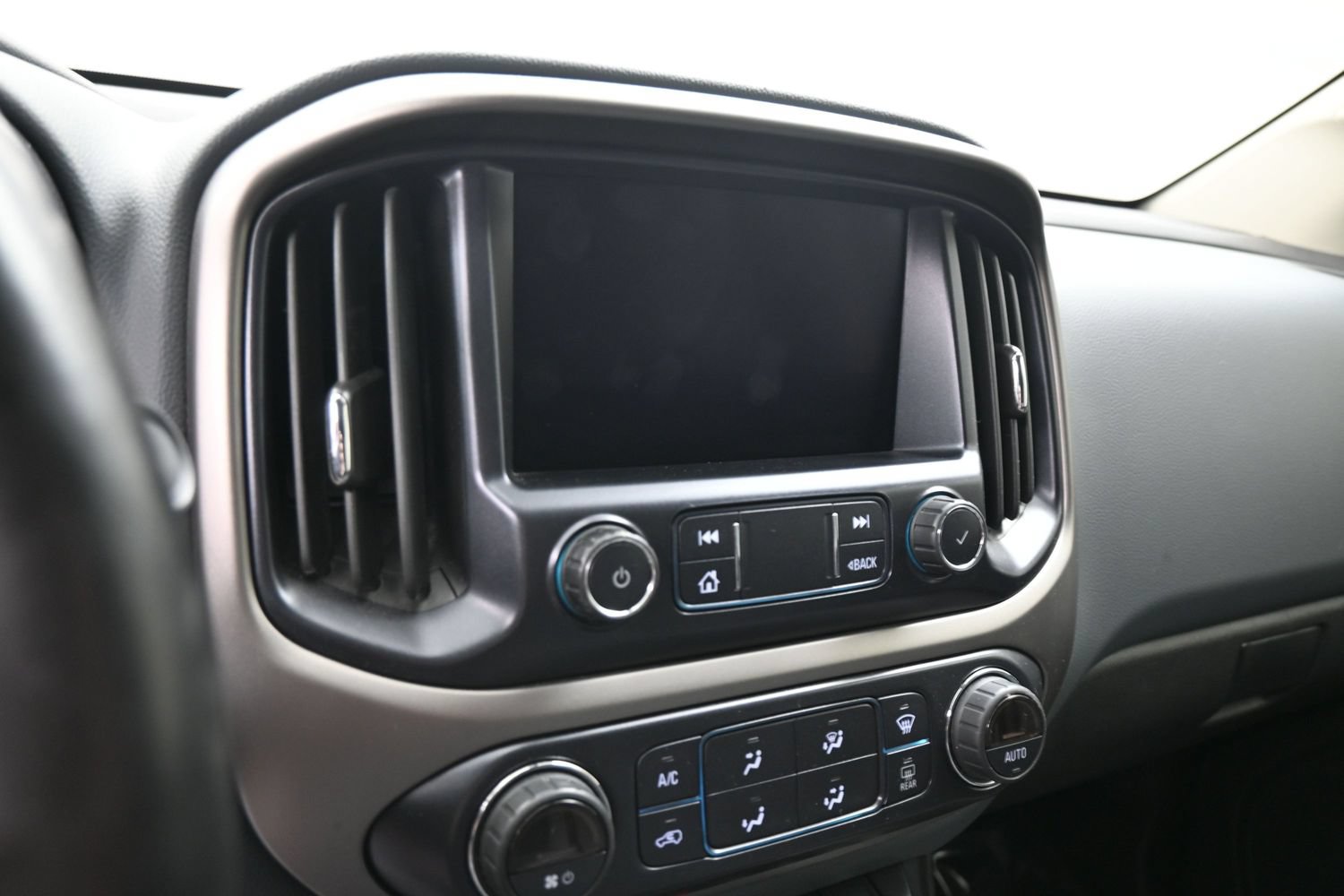 Used 2020 Chevrolet Colorado Z71 AWD/4WD image 15