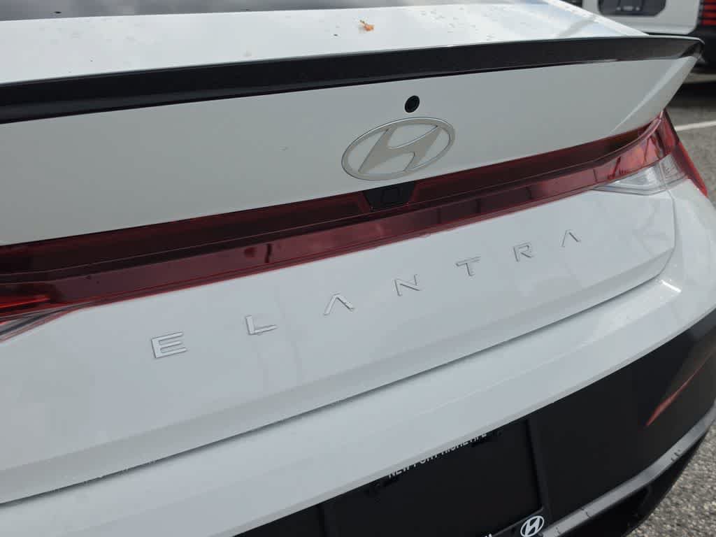 New 2026 Hyundai Elantra SEL Sport FWD image 13