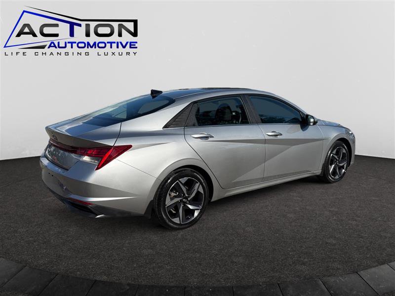 Used 2022 Hyundai Elantra SEL w/ Convenience + Premium Package image 8