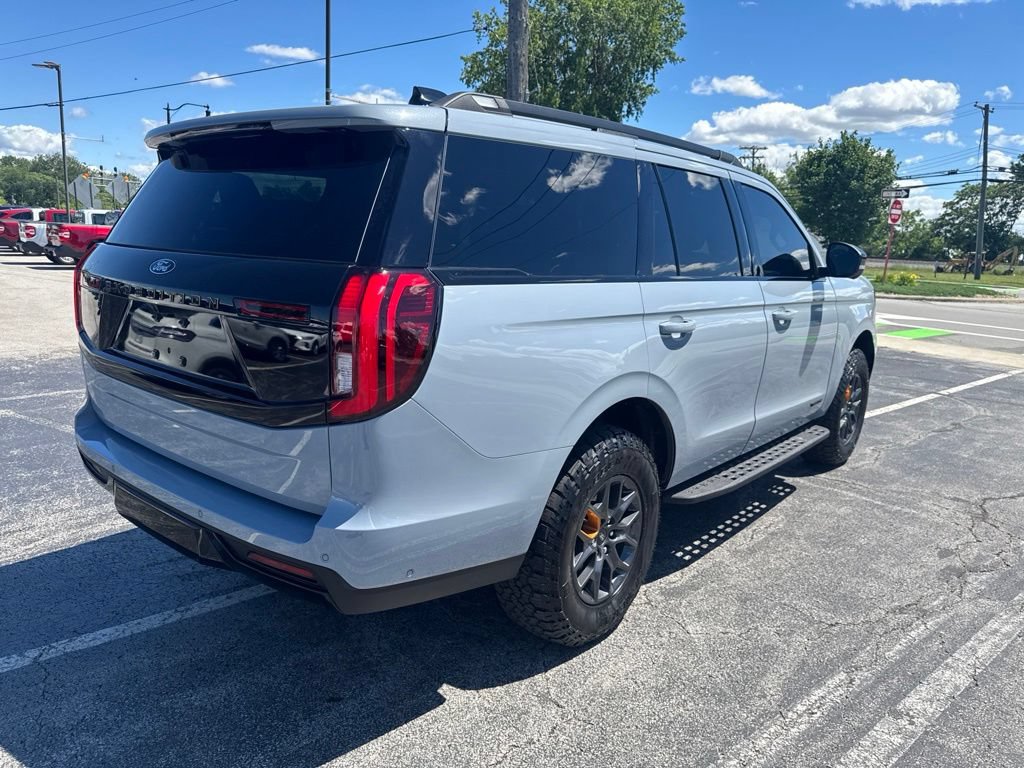 Used 2025 Ford Expedition Tremor AWD/4WD image 3