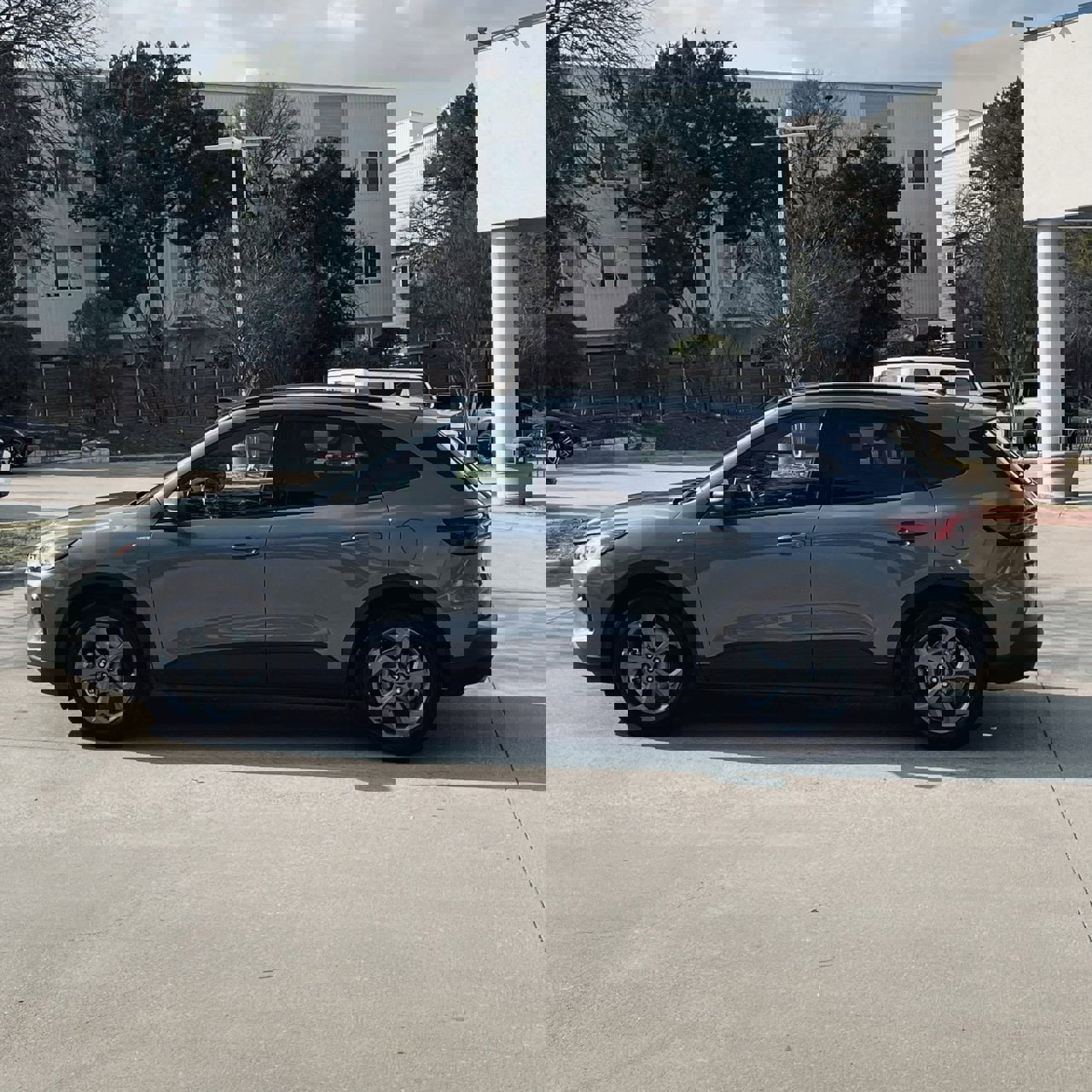 Used 2025 Ford Escape ST-Line image 3