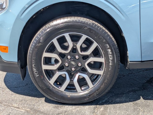 Used 2022 Ford Maverick Lariat w/ Lariat Luxury Package FWD image 25