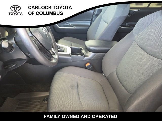 Used 2022 Toyota RAV4 XLE w/ Convenience Package image 12